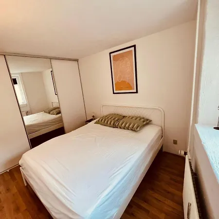 Apartment In The Heart Of *